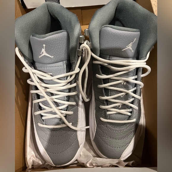 Jordan 12 Retro (GS) - Cool Grey - Picture 1 of 6